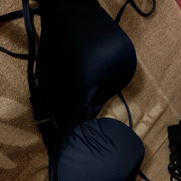 Abercrombie & Fitch bikini top - Picture 3 of 8